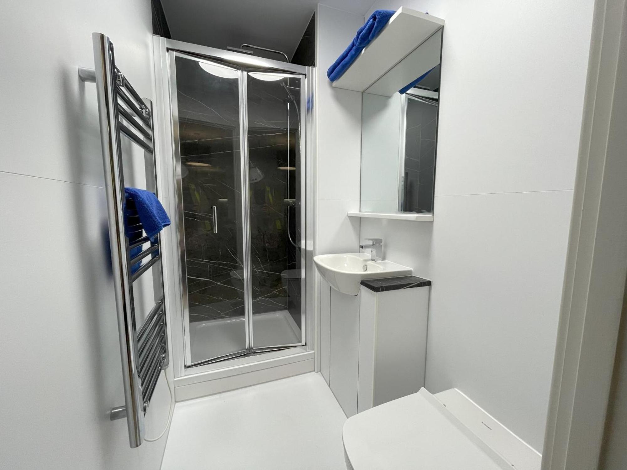 Ferienwohnung The Kaizen West Bromwich Zimmer foto